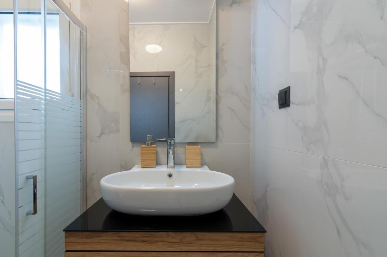 Acropolis View Apartment For 4 People Athens Ngoại thất bức ảnh
